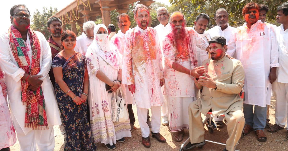 Nawab raunaq yar khan blog holi 20260304