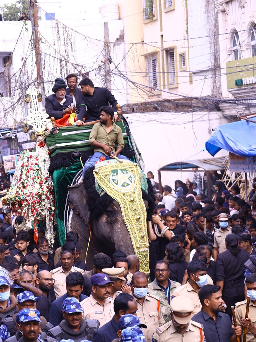 Nawab raunaq yar khan news clips bibi ki alam 2025 01